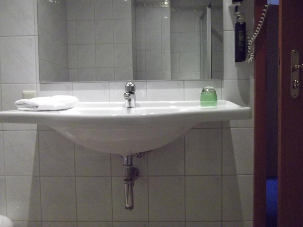 Atrium Hotel Crimmitschau Oda fotoğraf