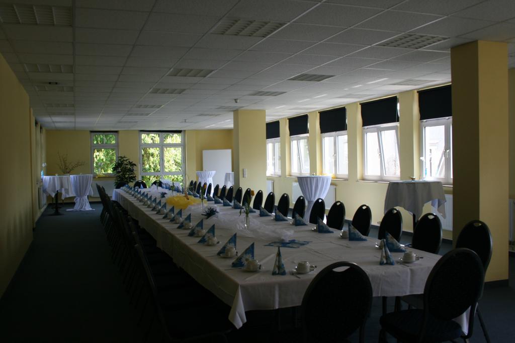 Atrium Hotel Crimmitschau Dış mekan fotoğraf